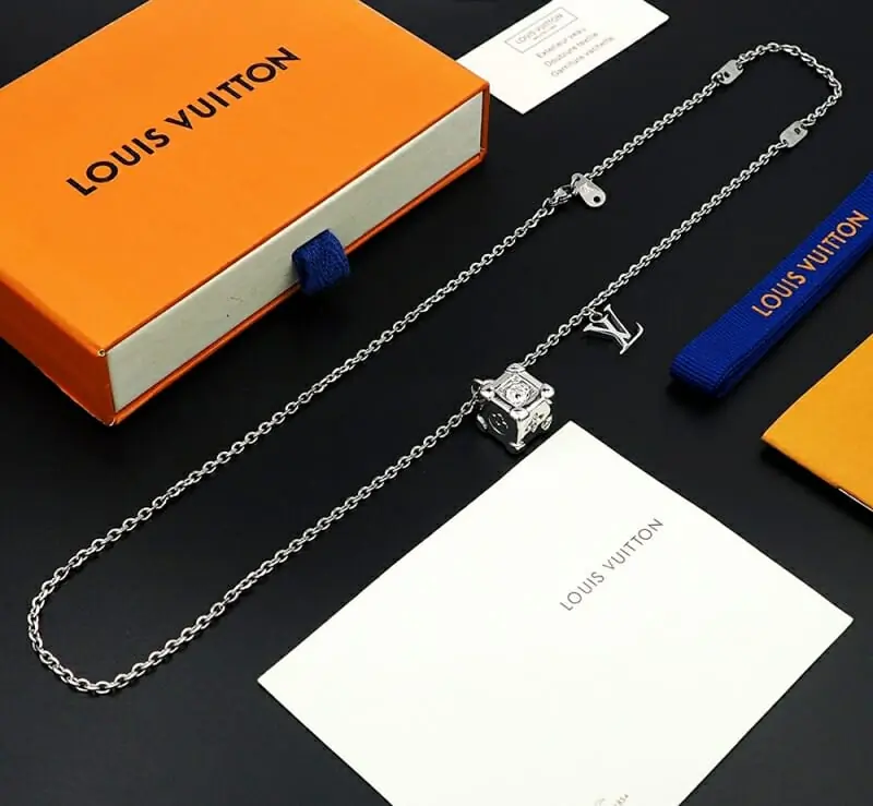 louis vuitton collier s_12241261